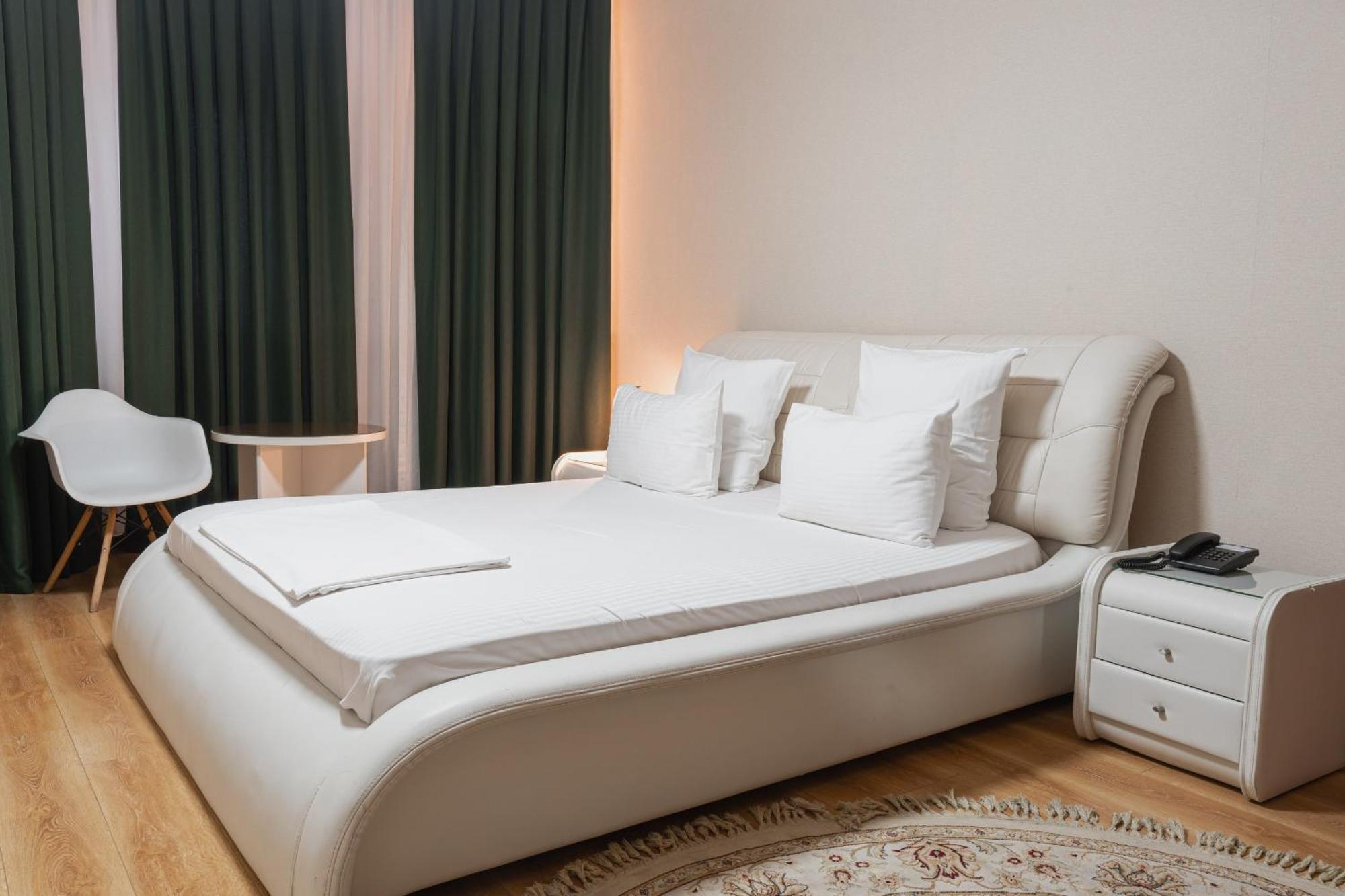 Altair Hotel شيمكنت المظهر الخارجي الصورة