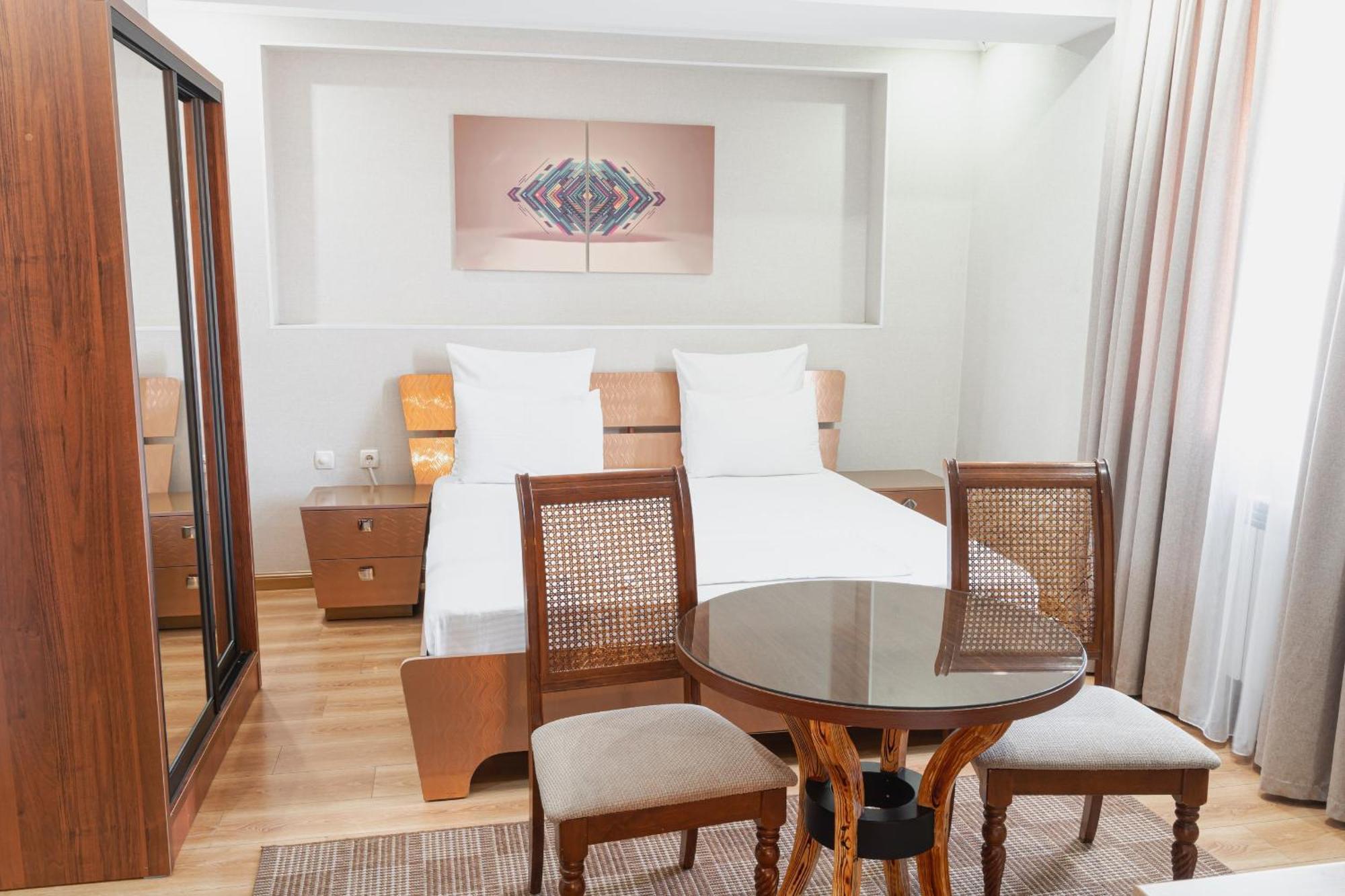 Altair Hotel شيمكنت المظهر الخارجي الصورة