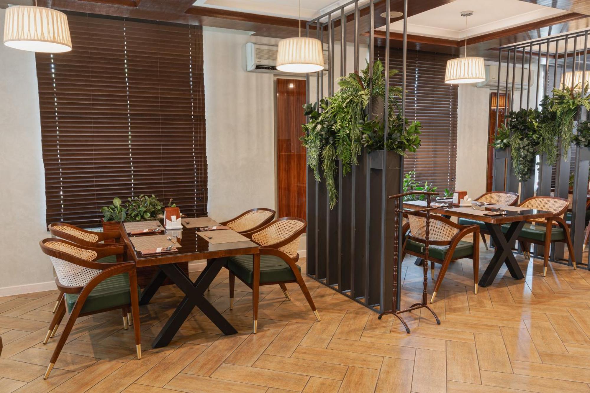Altair Hotel شيمكنت المظهر الخارجي الصورة