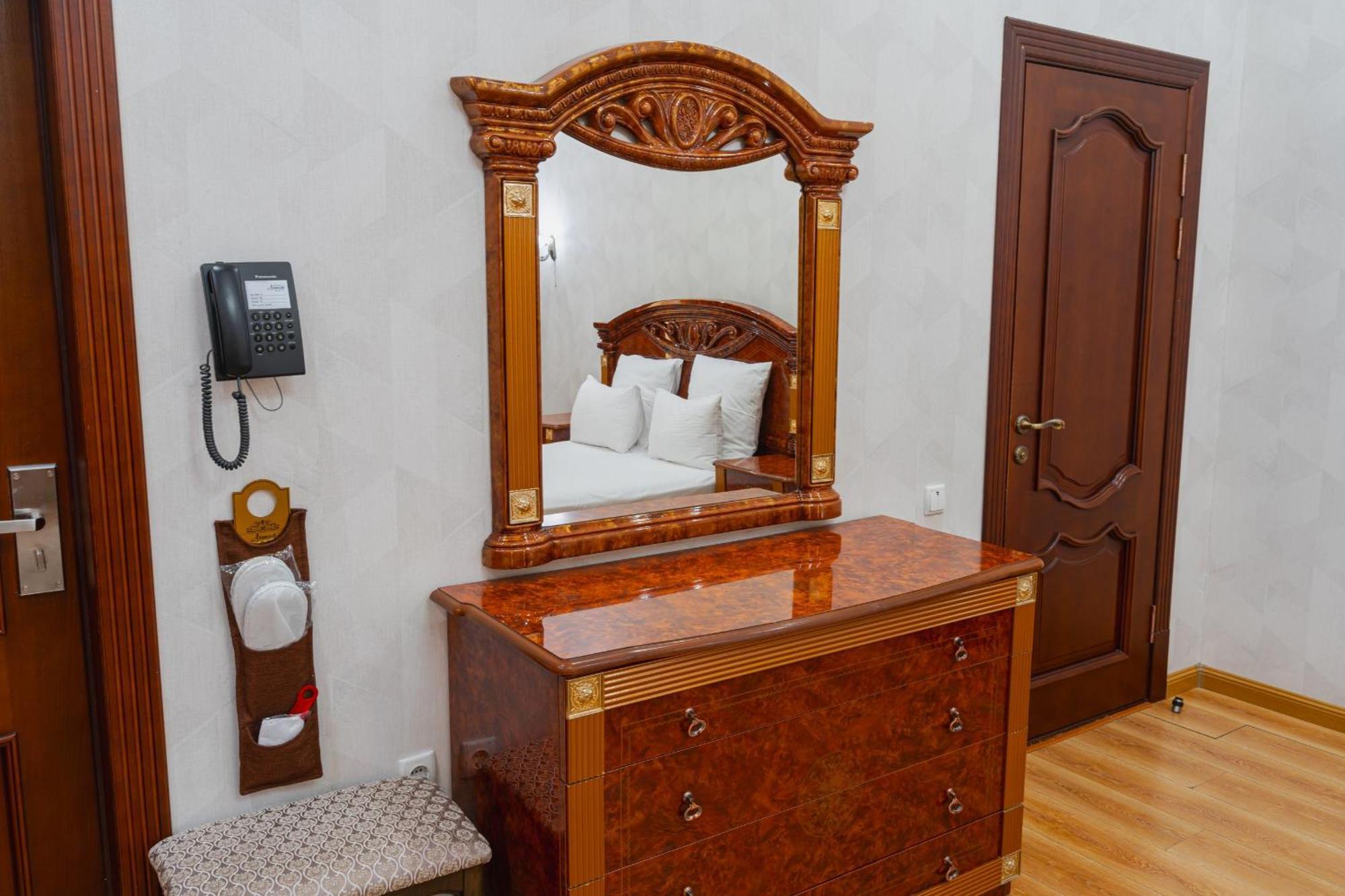 Altair Hotel شيمكنت المظهر الخارجي الصورة