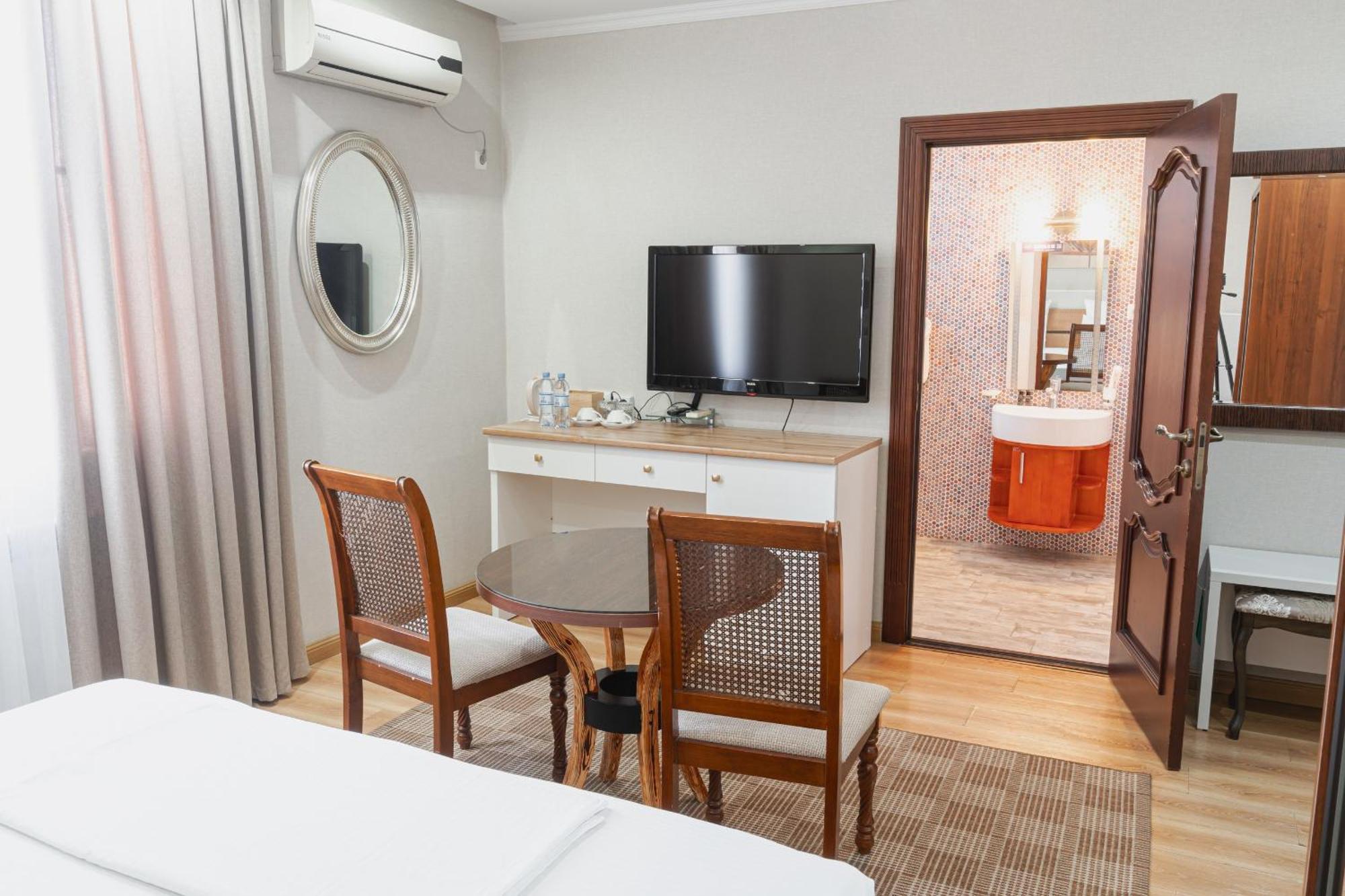Altair Hotel شيمكنت المظهر الخارجي الصورة