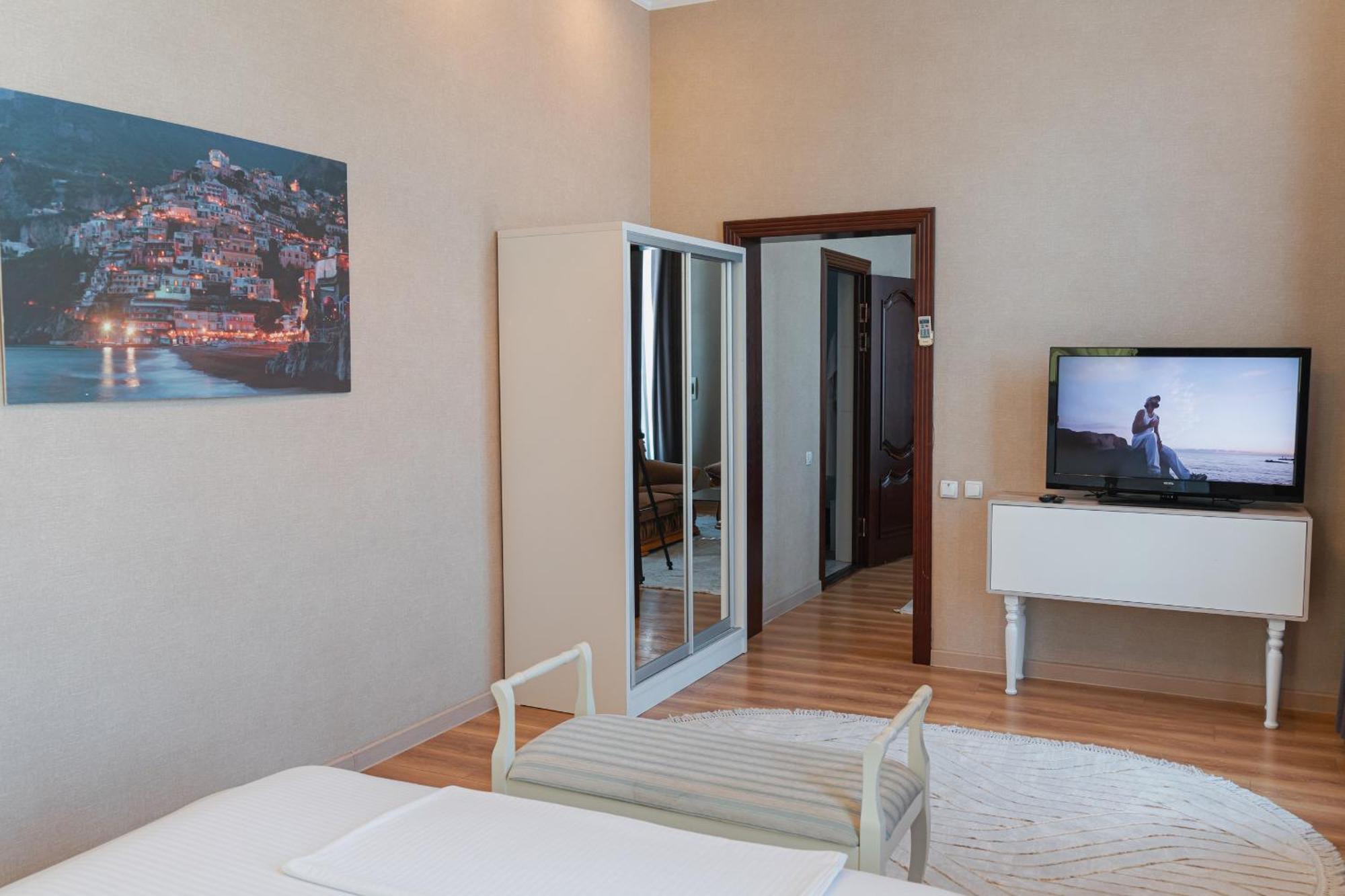 Altair Hotel شيمكنت المظهر الخارجي الصورة