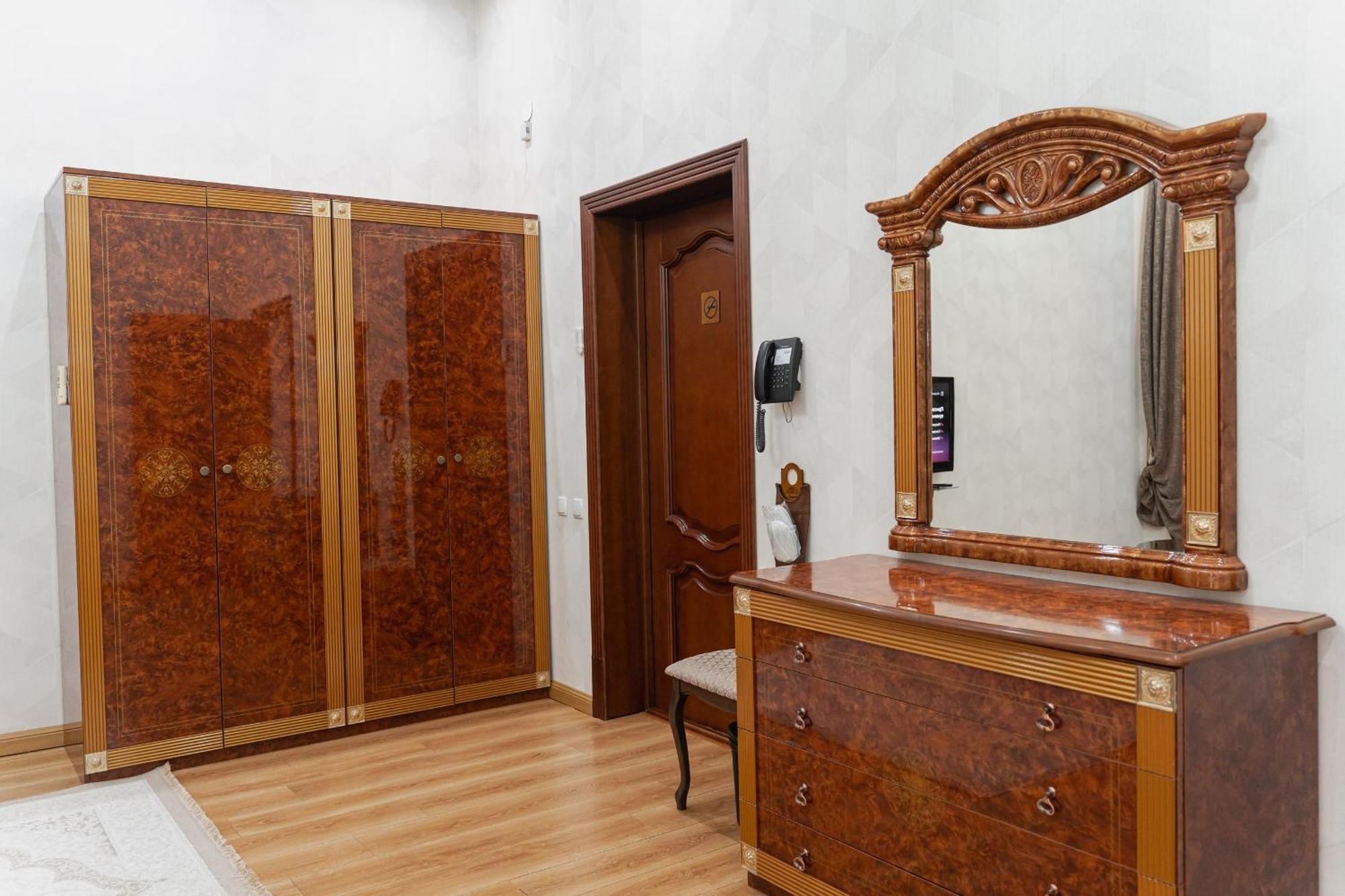 Altair Hotel شيمكنت المظهر الخارجي الصورة