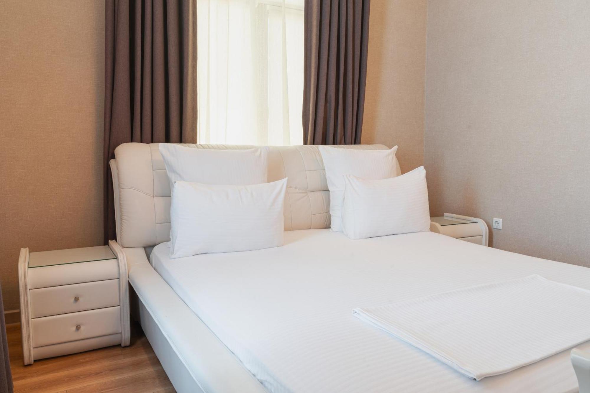 Altair Hotel شيمكنت المظهر الخارجي الصورة